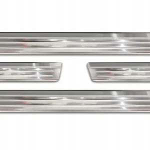 Autentyczny Nakładki ochronne na progi listwy progowe do MAZDA CX-30 I 2019-